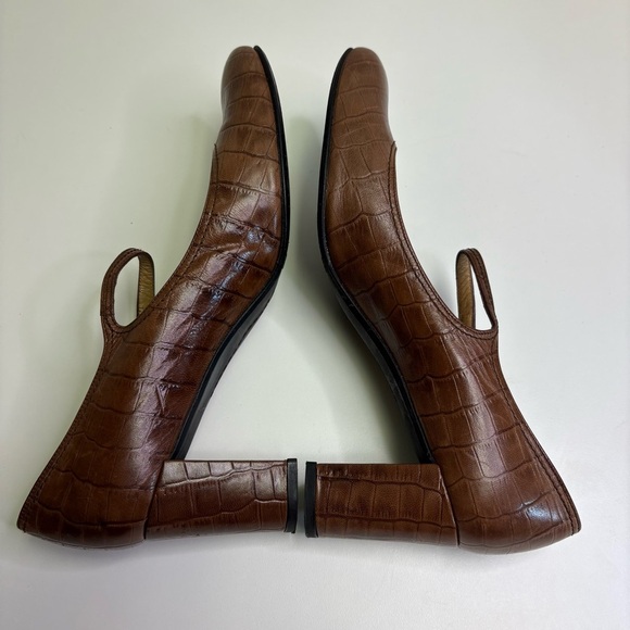 Stuart Weitzman Women’s 9 Brown Alligator Mary Jane Block Heel Faux Button Shoes - Picture 5 of 10